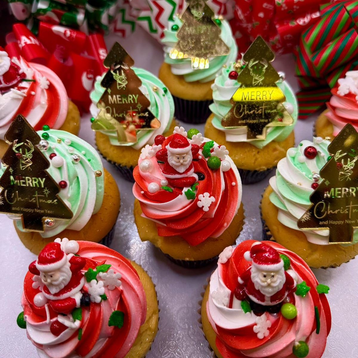 Vanilla Christmas Cupcakes